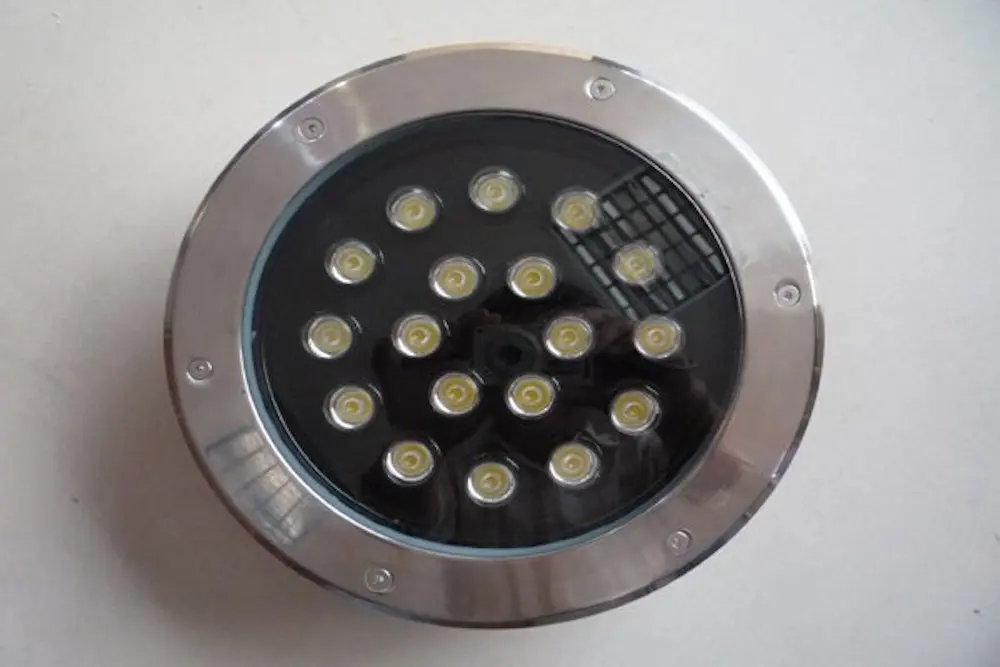 Подземный светодиодный светильник 18 Вт RGB водонепроницаемый из нержавеющей