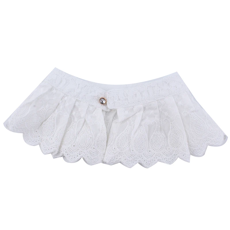 Белая женская рубашка с фальшивым воротником и кружевным со складками съемным