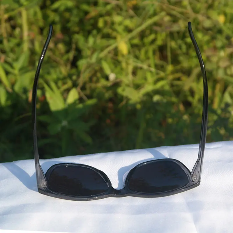 Солнцезащитные очки для мужчин и женщин классические с логотипом бренда buffalo horn