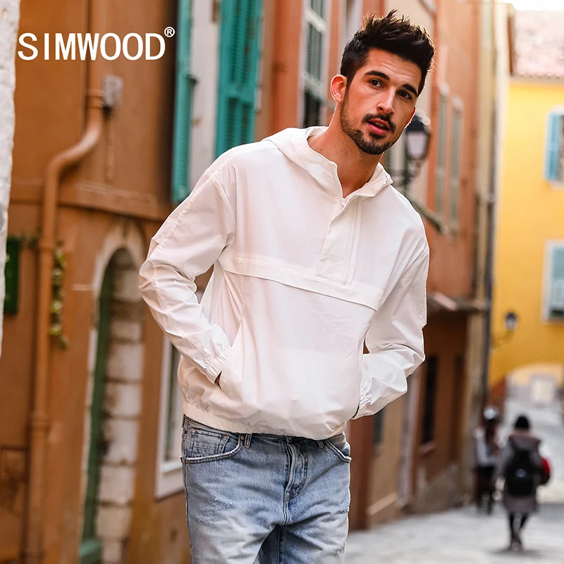Мужская куртка пуловер с капюшоном SIMWOOD демисезонная ветровка белого цвета