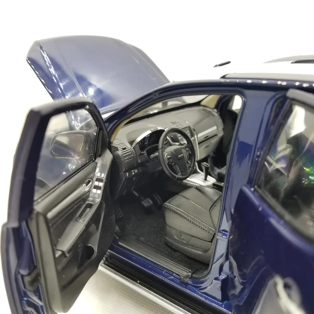 1:18 литья под давлением модель для ISUZU D-MAX синий Пикап сплав игрушечный автомобиль миниатюрная коллекция подарки D MAX DMAX грузовик