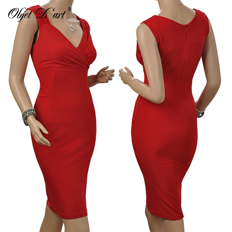 Облегающее элегантное женское платье для работы и офиса красное пикантное с