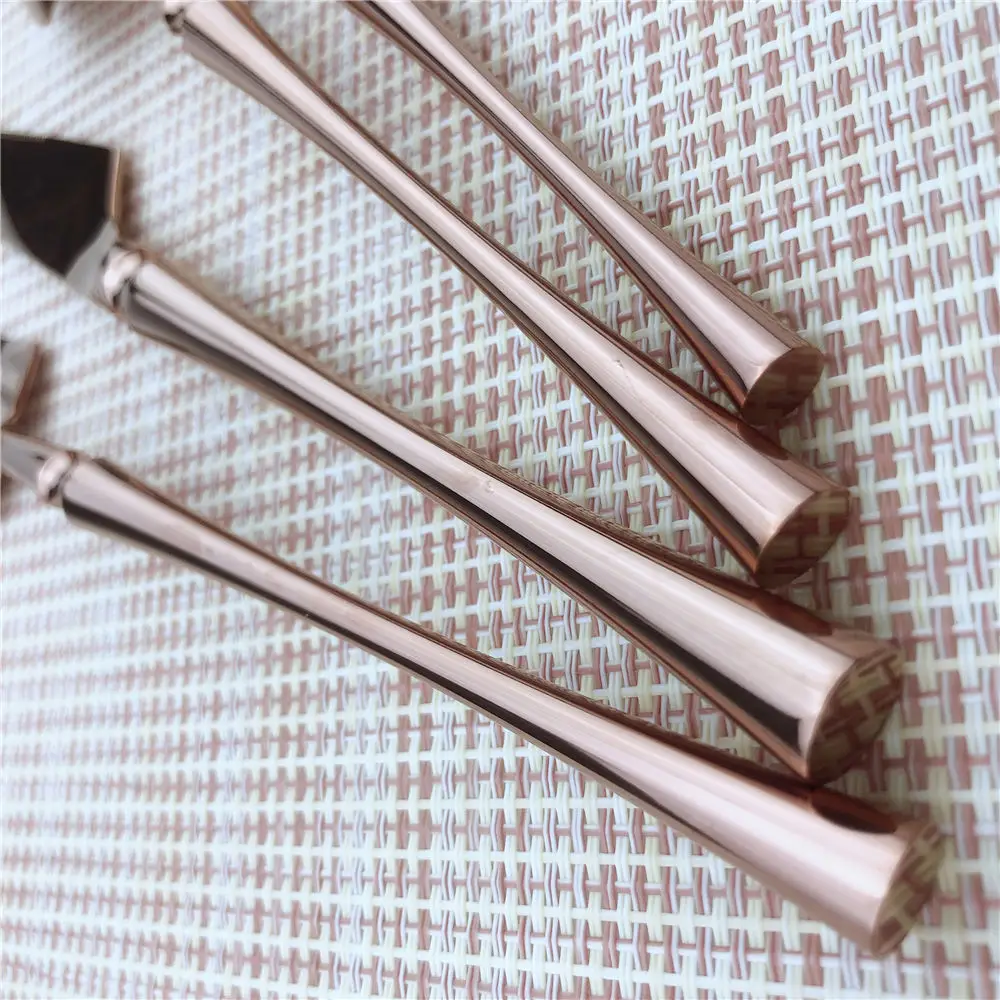 Набор столовых приборов из 4 предметов цвета радуги черный розовое золото 304