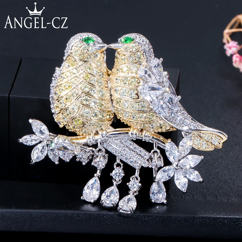 ANGELCZ модные большие броши в виде животных для Для женщин белого и желтого цвета золотой Цвет кубического циркония Симпатичные сорока птица, брошь на шпильке, ювелирные изделия BP013