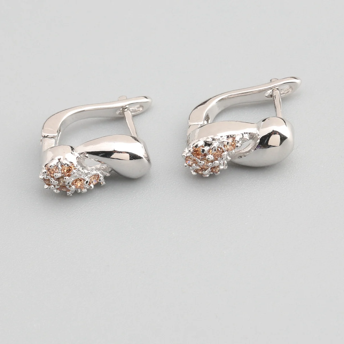 

Remarkable Brown Morganite 2*2mm Semi-precious Silver Cool For Womens Earrings ED0622
