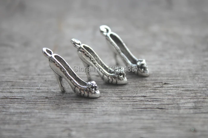 

30pcs--High Heel Shoe Charms, Antique Tibetan silver 3D Lovely High Heeled Shoes Charm Pendant 18X14mm