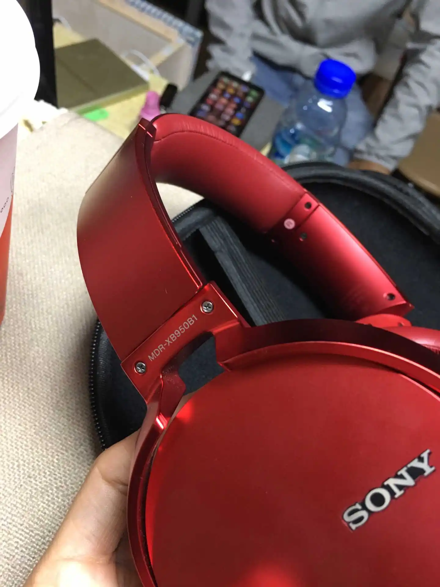 Б/у беспроводные наушники SONY MDR-XB950B1 Extra Bass с управлением через приложение