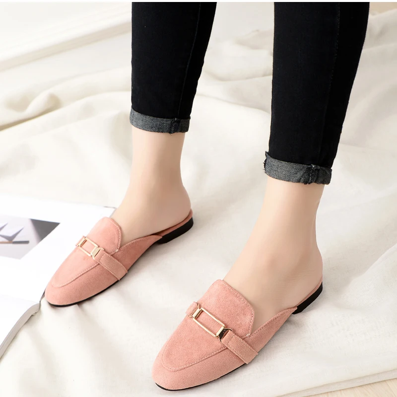 Mule Shoes Women Sandals Brand Designer Shoes Metal Decorate Mules Slippers Pointed Toe Flip Flops Low Heels Beach Slippers