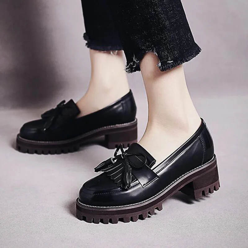 Женские весенние туфли-лодочки красные черные коричневые повседневные туфли на