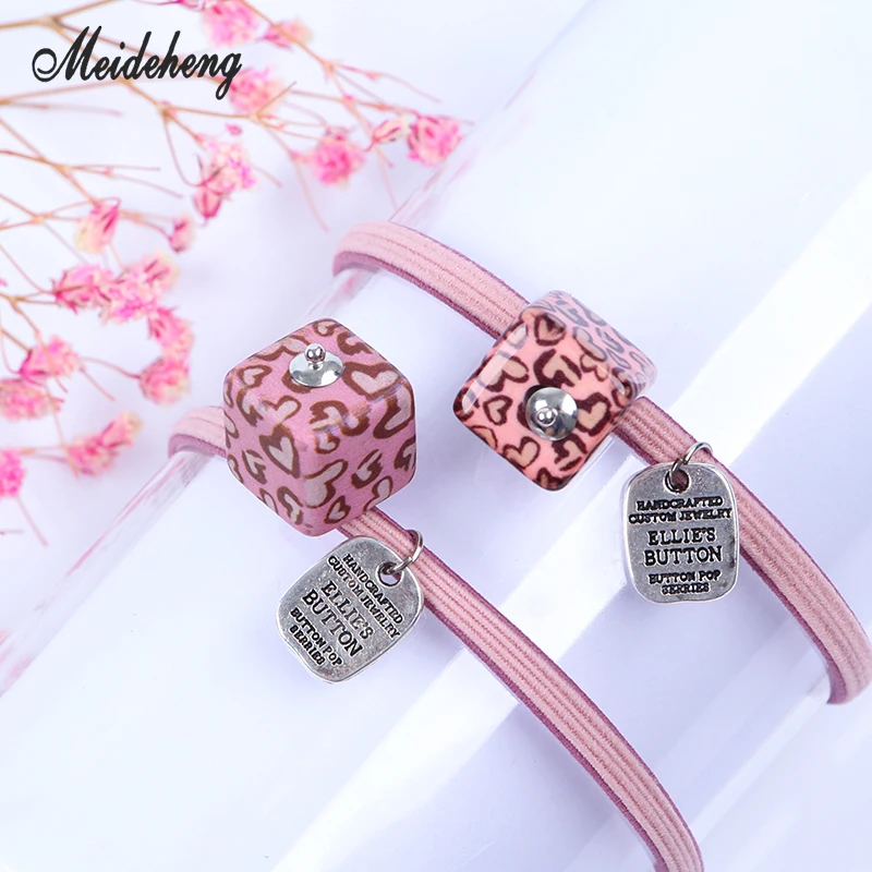 

Acrylic Square Leopard Print Heart beads Rubber lacquer Smooth Surface Bracelet Necklace Hair Ornament Jewelry Accessories Gifts