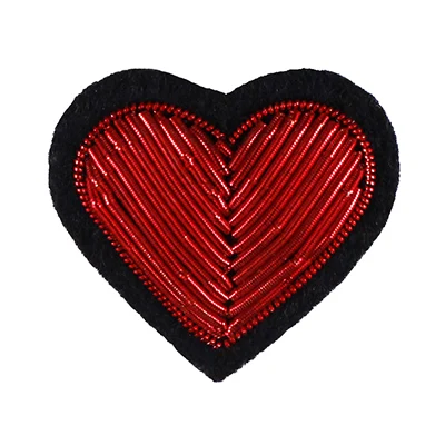 Red heart Передовая шелковая нашивка в виде животных, металлическая Весенняя нашивка, ручная вышивка, маленькая пчела, петух, слон, ткань для кошек, нашивка, медная вышитая бусина, аппликация - Цвет: Red heart