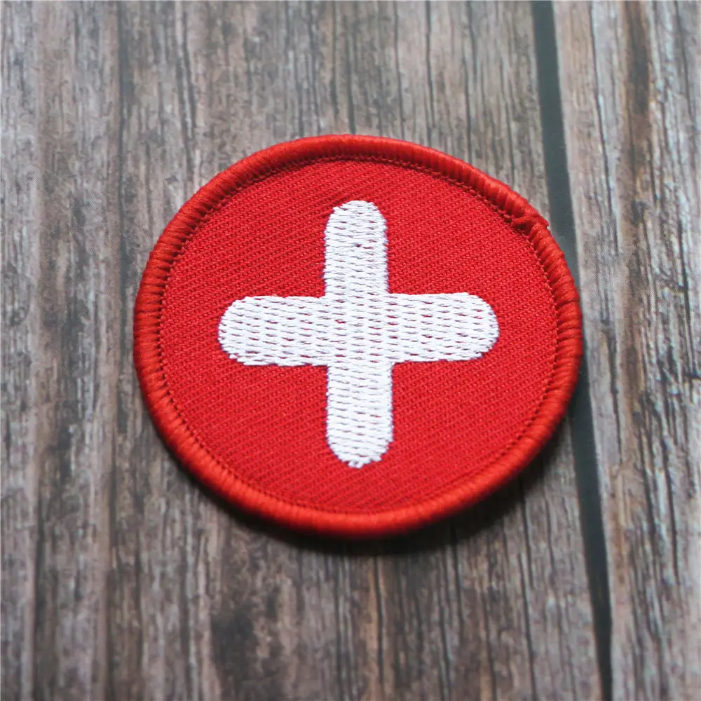 5 см Красный Крест вышитые пришитые железные нашивки на повязке руку медалью