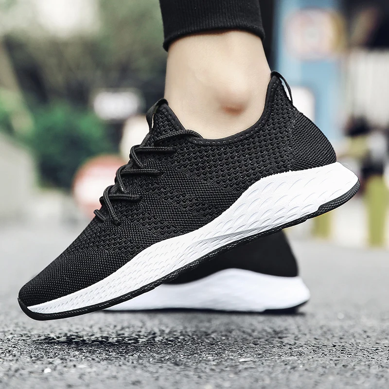 Мужские кроссовки из легкой сетчатой ткани дышащие слипоны на плоской подошве