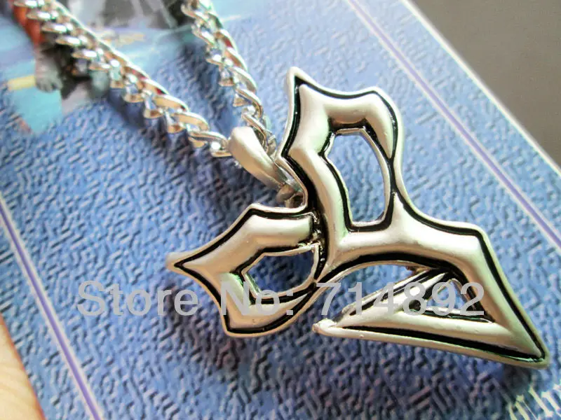 30 шт./лот аниме финальная фантазия Ожерелья Подвески игра 8 для косплея подарок