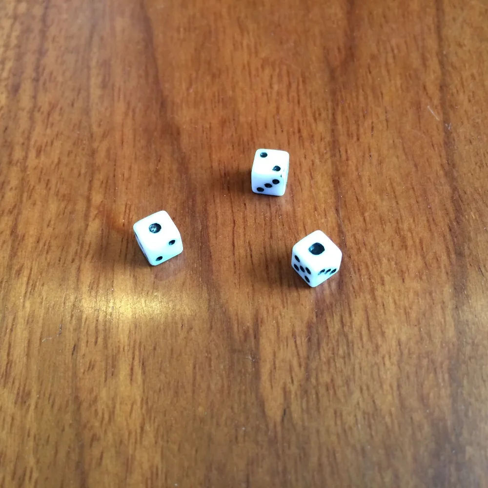 5 мм белые пластиковые игральные кости самые маленькие в мире Ultra small # белый фон с
