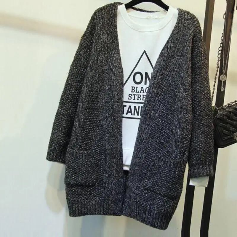 Yiwa Women Slim Casual Loose Knitwear Cardigans Coat Thicken Warm Windproof Knitting Tops Fashion Long Sleeve Outerwear |