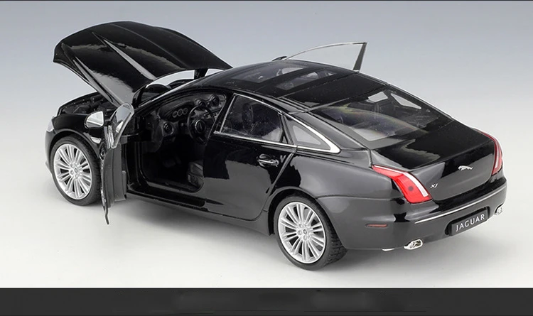 Welly 1:24 литая под давлением литая модель автомобиля игрушка для JAGUARed XJ с рулевым колесом управление передним колесом рулевая игрушка автомобиль для ребенка с коробкой