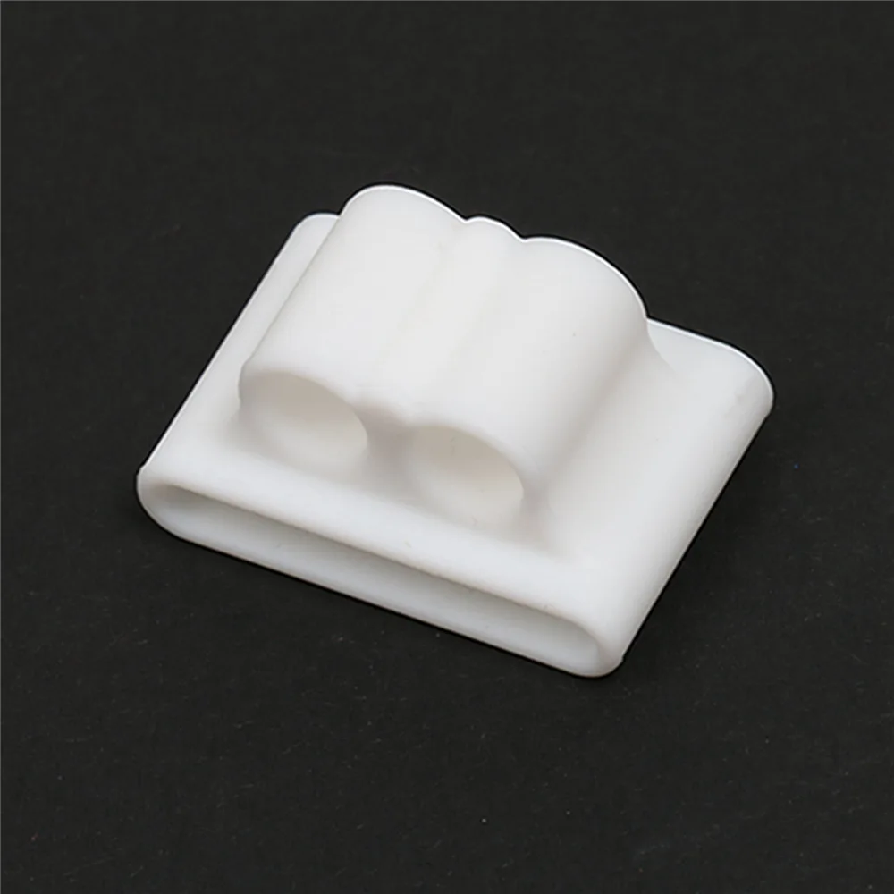 Силиконовый мягкий чехол для наушников Apple AirPods портативных с защитой от потери