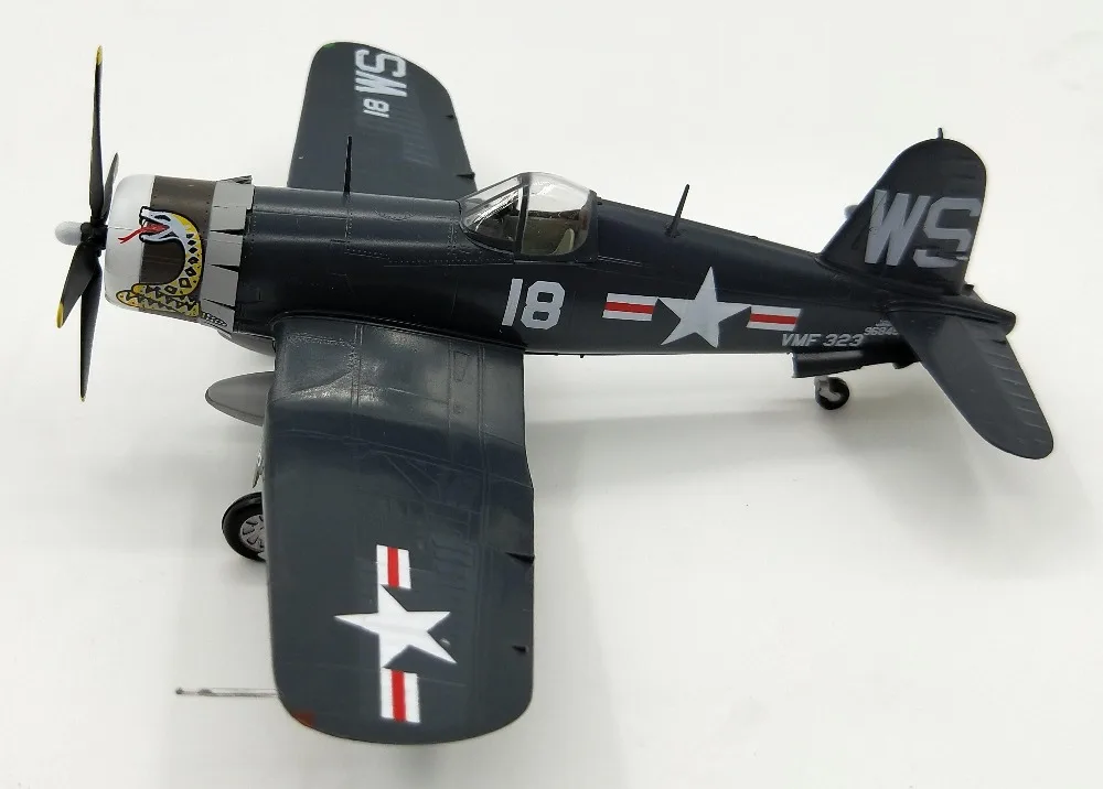 1: 72 модель Трубач бойца Второй мировой войны американского F4U 4 готовый 37237|fighter
