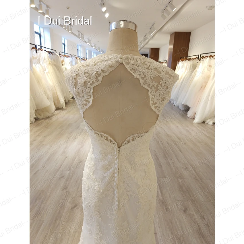 Caps Sleeve Keyhole Back Sheath Wedding Dress New Design Classic Bridal Gown