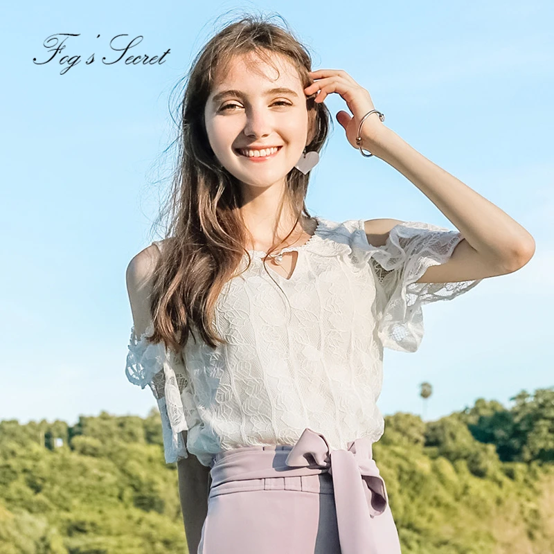 White Lace Clothes For women Trumpet Sleeves Sexy Sweet Shirt wild shirt Of 2018 Summer Autumn |