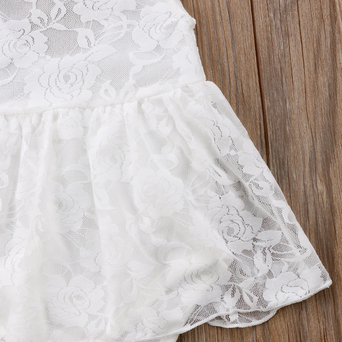 Кружевное боди с рукавами крылышками для новорожденных девочек белый комбинезон