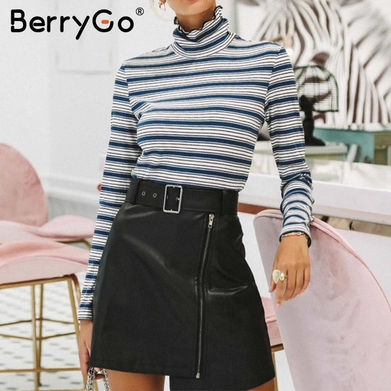 Женский свитер в полоску BerryGo повседневный облегающий с высоким воротом и