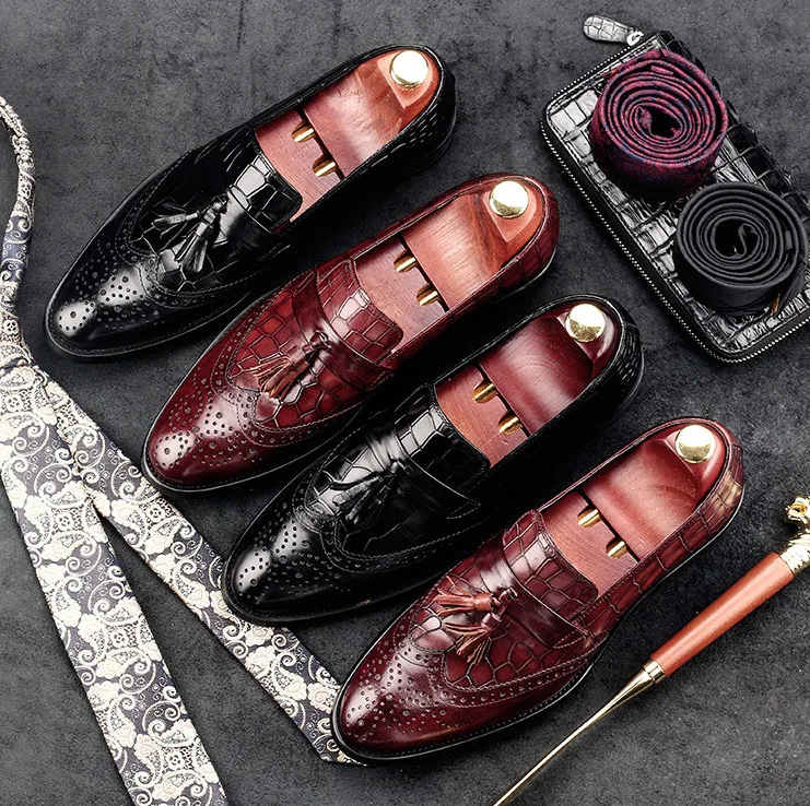 

Popular Men Pointed Toe Genuine Leather Handmade Carved Brogue Shoes Male Tassel Leather Slip On Moccasins Free Shipping