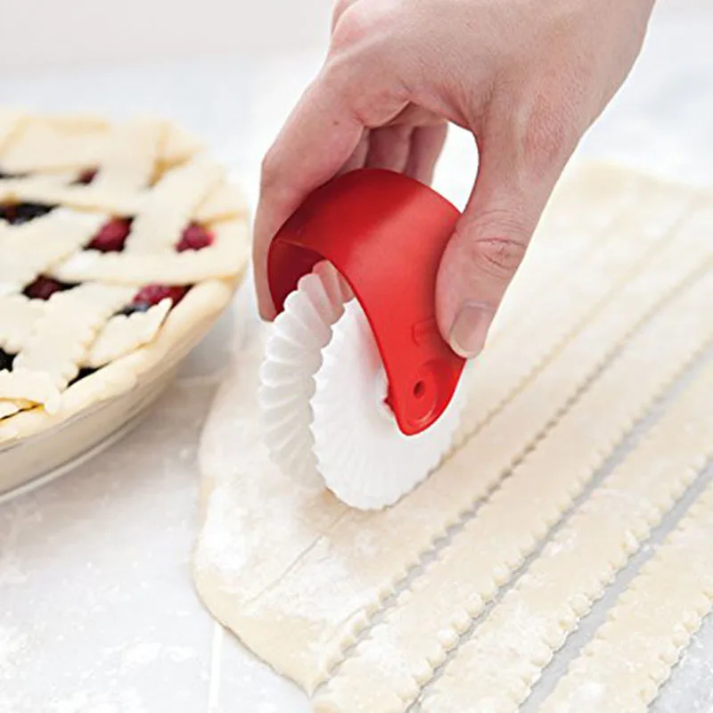 Новое устройство для приготовления лапши решетчатое колесо тестораскатка резак