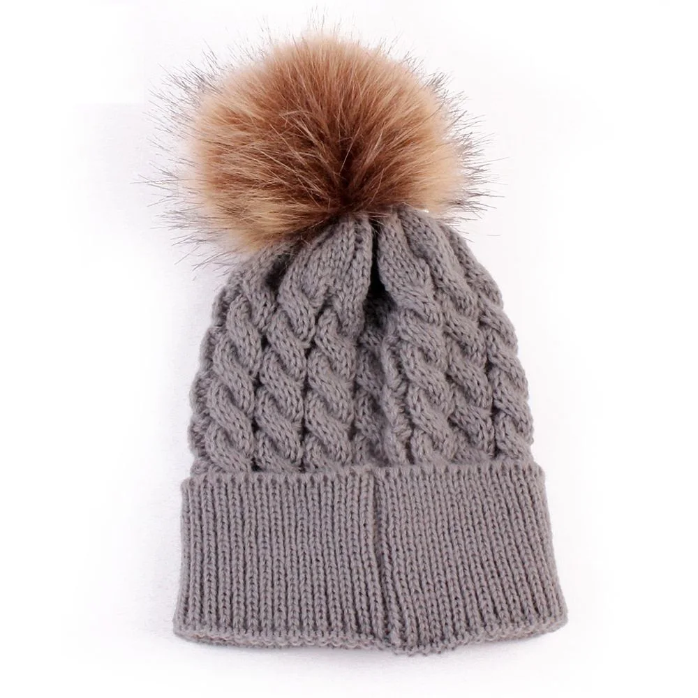 grey baby hat Шапки с меховым помпоном для новорожденных, теплые зимние вязаные крючком шерстяные шапки, однотонная шапка для детей, мальчиков и девочек, реквизит для фотосъемки новорожденных - Цвет: grey baby hat