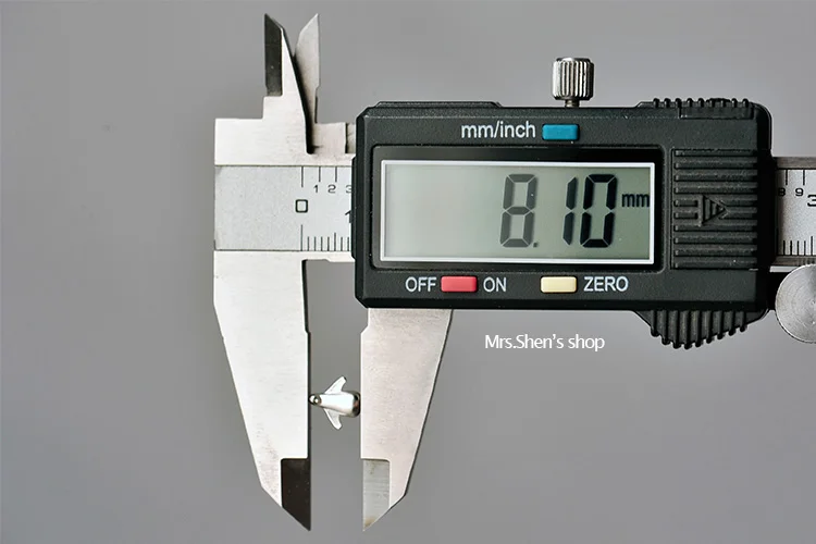 

925