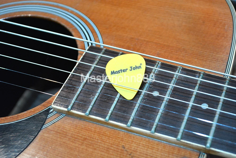 

Lots of 100pcs Master John Colorful POM Delrin Standard Shape Electric/Acoustic Guitar Picks 6 Thickness Assorted Free Shipping
