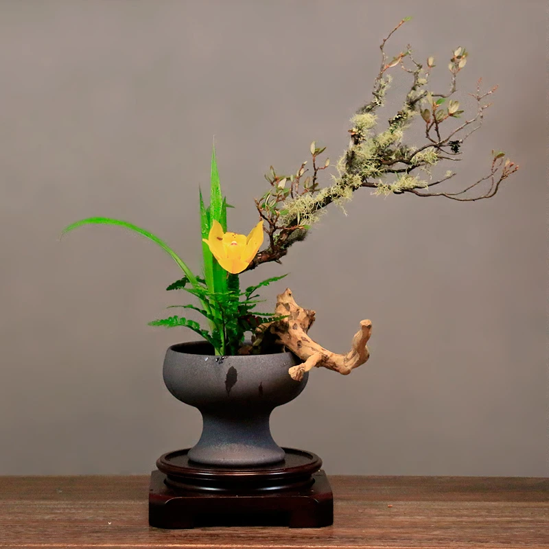 Старинная грубая керамика сменная чаша с высокой ножкой чаши для фруктов