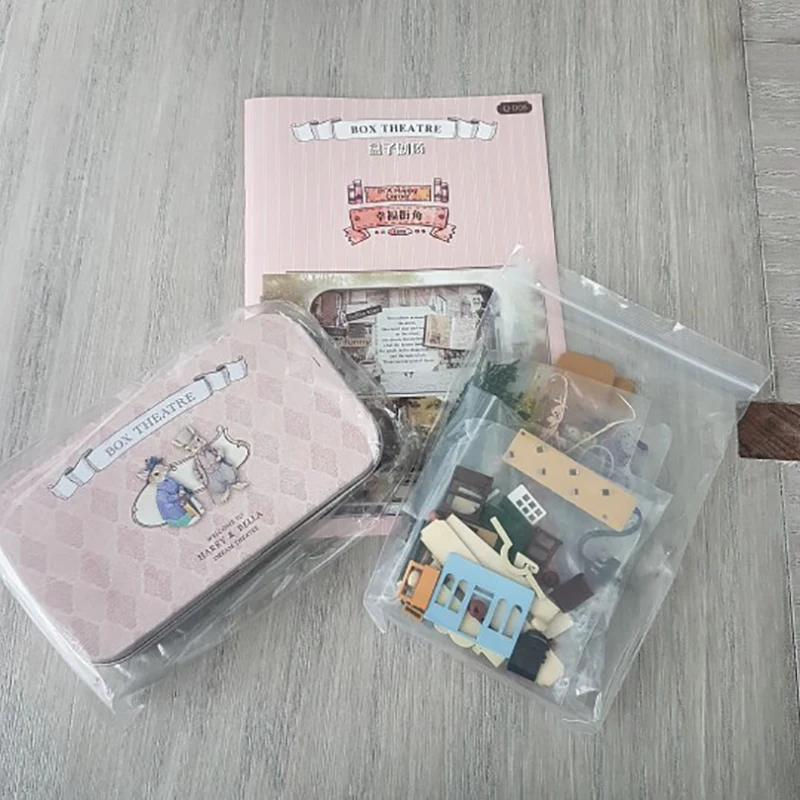 

Q005 Iron Box Doll House DIY Miniature 3D Wooden Puzzle Dollhouse Miniaturas Furniture House Doll Happy Corner Boys Girls Gifts