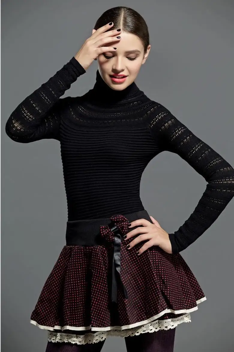 

Women's Hollow Knitted Slim Long Sleeve Turtleneck Sweater