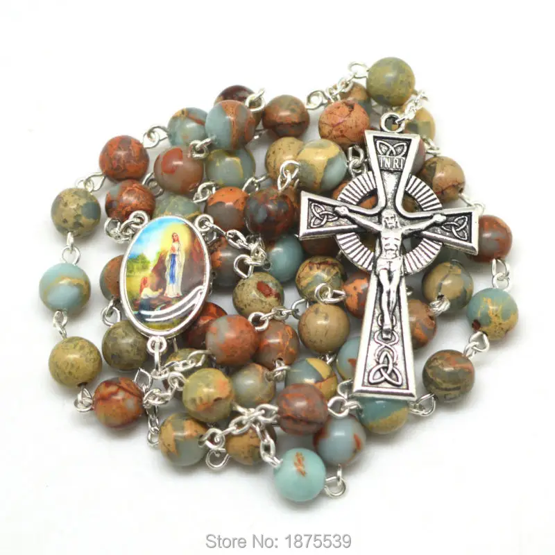 Ожерелье из натурального камня и змеиной бусинки | Украшения аксессуары