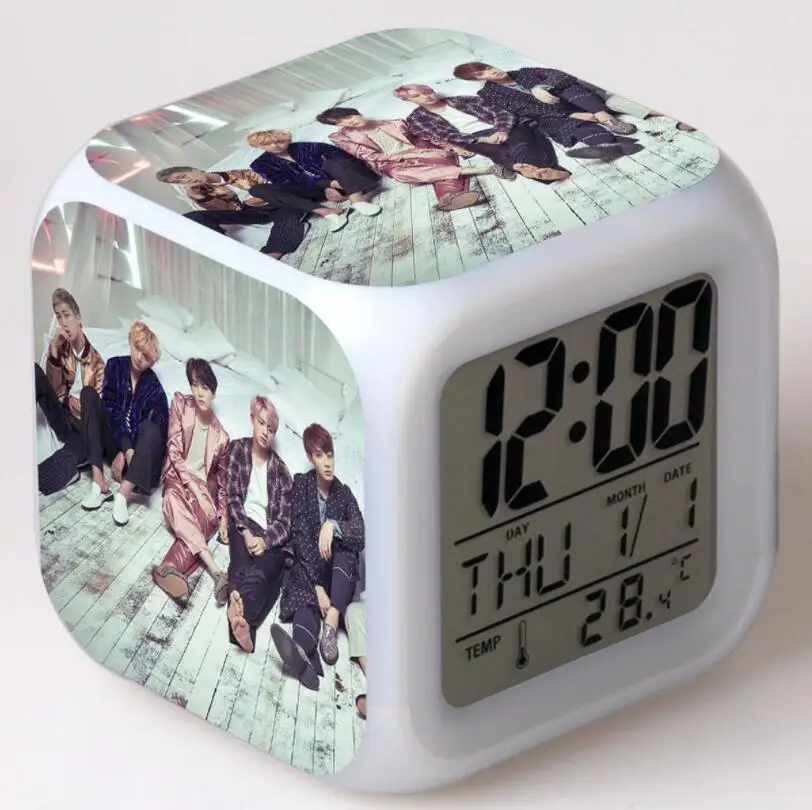 BTS Bangtan мальчики фигурки светодиодный 7 цветов изменить сенсорный светильник будильник настольные часы Мальчики Девочки игрушки - Цвет: Шоколад