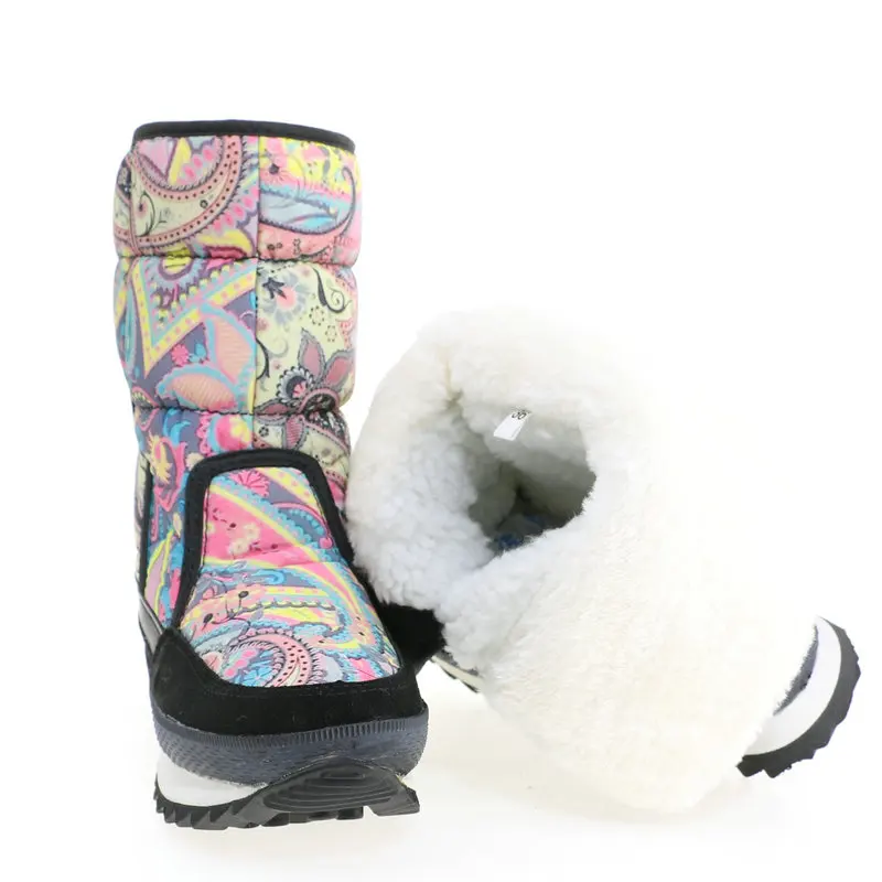 Женские ботинки с разноцветным принтом зимние розовые синие черные сапоги