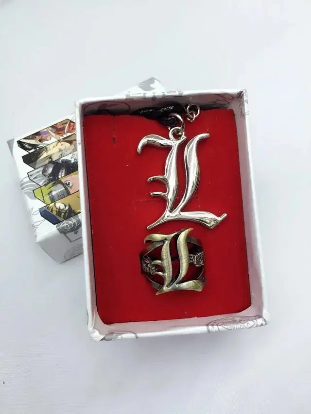 Аниме атака на Титанов One Piece Death Note Yu Gi Oh! Меч искусство онлайн Токийский Гуль