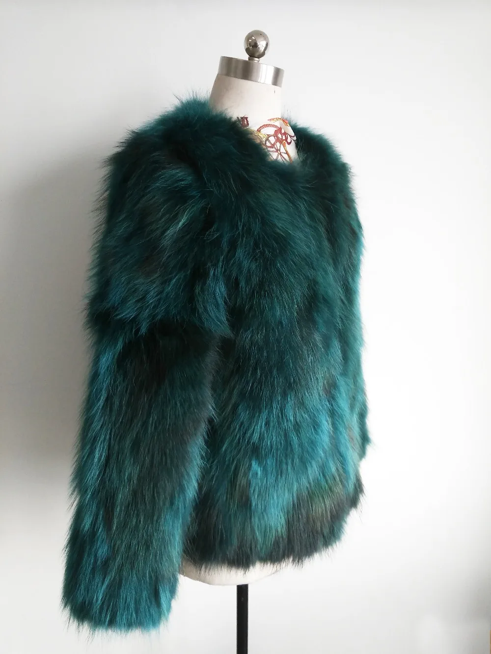 2019 Новая мода головные уборы из натурального меха енота пальто Сделанные на