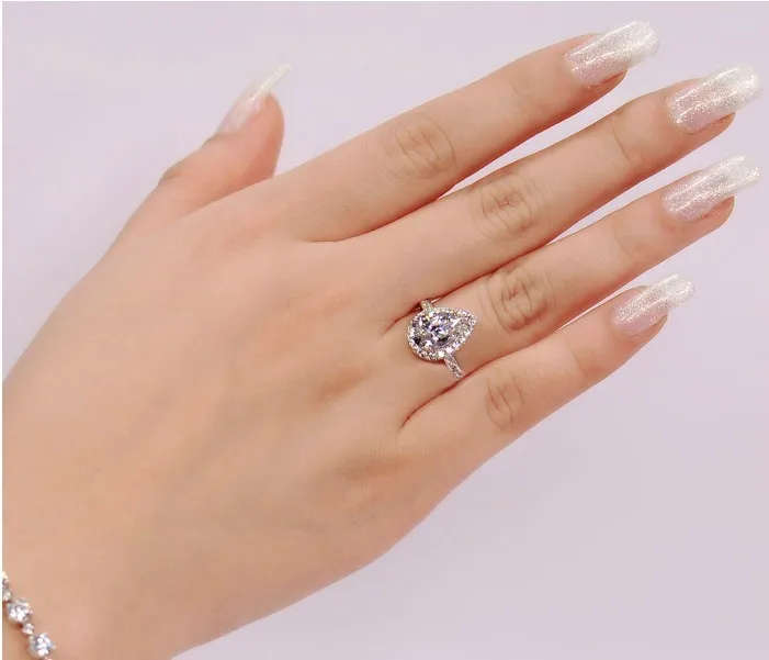 

Genuine White Gold 18K 2CT Pear Shape Diamond Ring Engagement SONA Simulate Diamond Ring Female Sales Ring 18K White Gold Ring