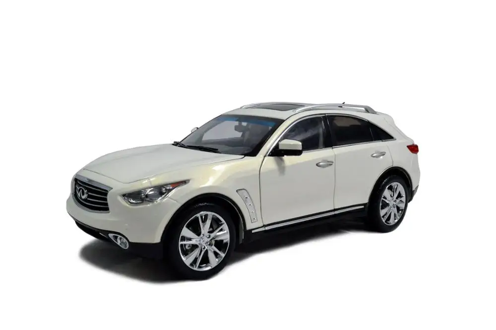 5506W Paudi модель 1:18 Масштаб Infiniti QX70 белая литая под давлением модель автомобиля Игрушечная машина модель автомобиля открываются двери - Цвет: 5506W