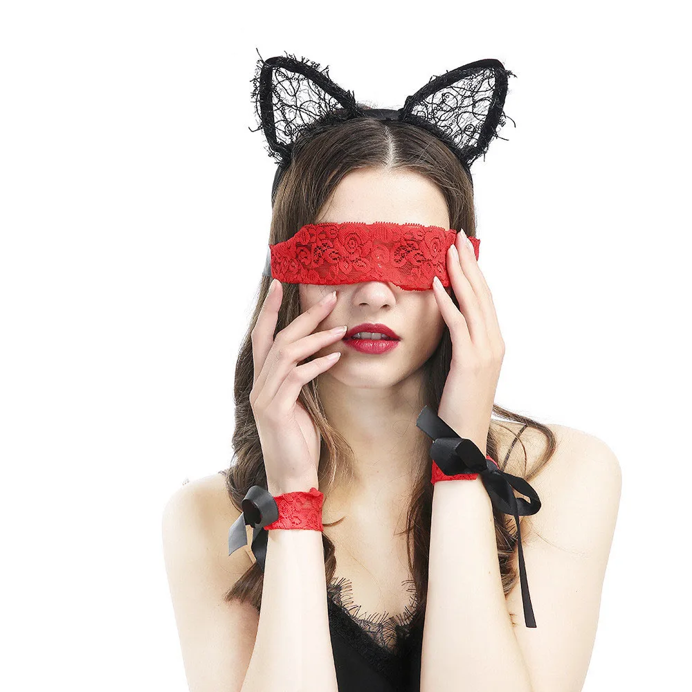 Секс фетиши игрушки обтянутые кружевом красного цвета с повязкой на пикантная