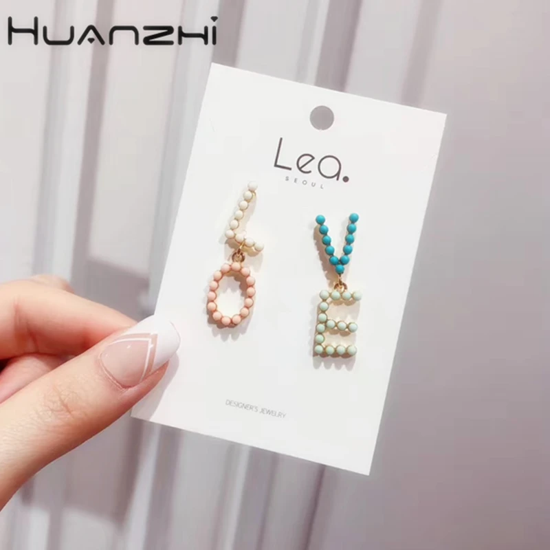 HUANZHI 2019 новые милые осенние буквы Любовь бисер цветной металлический элегантный горный хрусталь S925