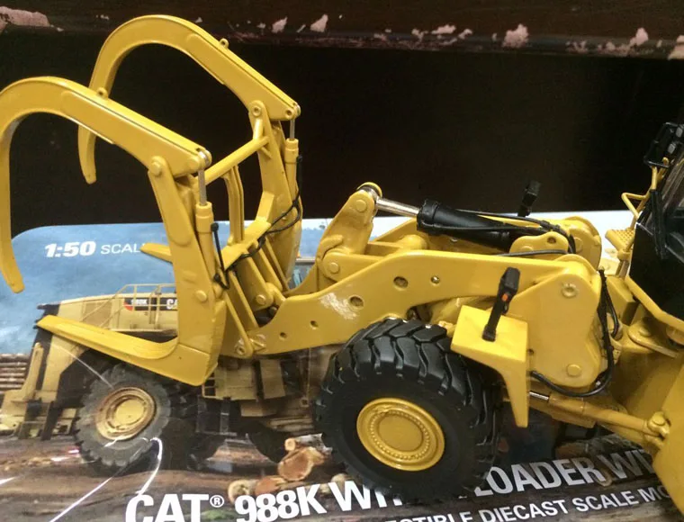 Caterpillar Cat 988 K фронтальный погрузчик с лог грейфер 1/50 масштаб металлические модели
