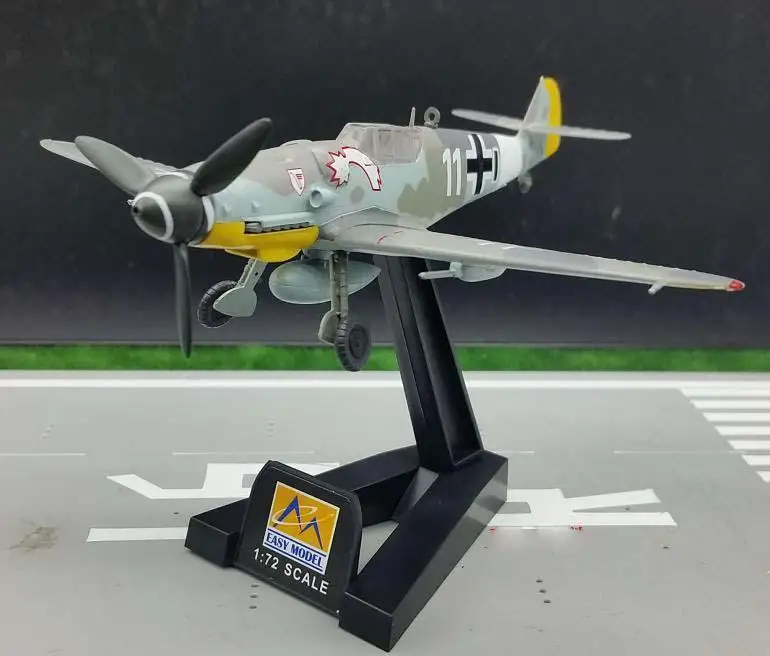 Немецкая мезсершмитт BF109G-6 VII JG3 1944 1/72 легкая модель |