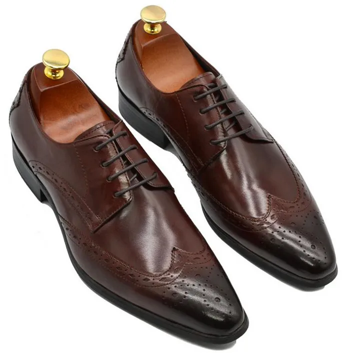 

New retro British style men's pointed toe lace-up slip-on business dress shoes leather strap Brogue shoes carved men's shoes