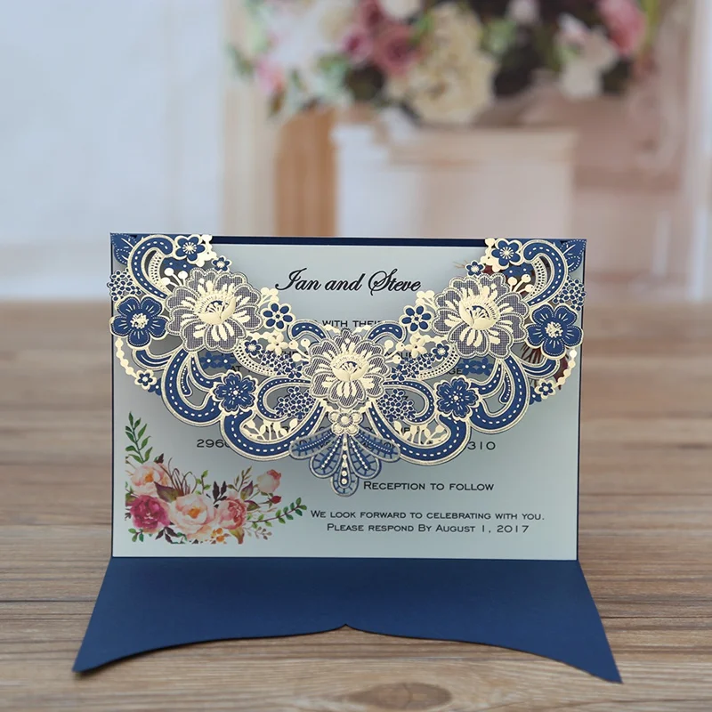 Новое поступление Горизонтальное приглашение с лазерной гравировкой темно