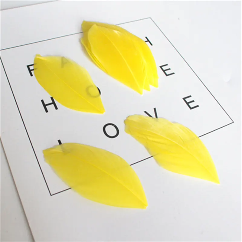 yellow 50pcs Розничная, 50 шт., 4-8 см, цветные гусиные перья, отделка, свадебное платье, украшения, рукоделие, перья для аксессуаров - Цвет: yellow 50pcs