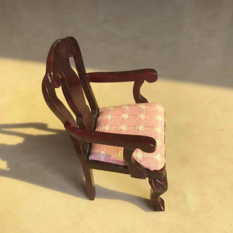 

G05-X5082 children baby gift Toy 1:12 Dollhouse mini Furniture Miniature rement DIY brown Classical small chair 1pcs